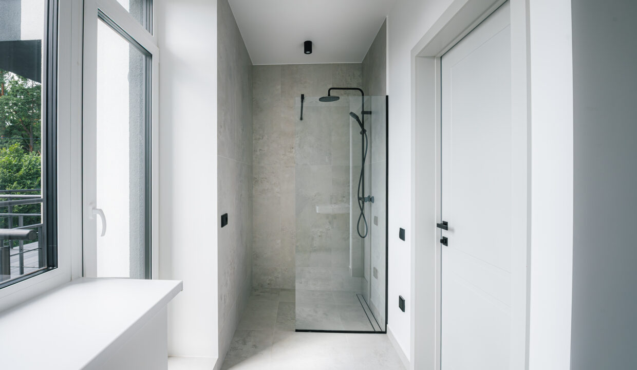 PRO_8268-1-2